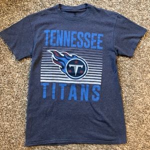 NFL Tennessee titans graphic t women’s small